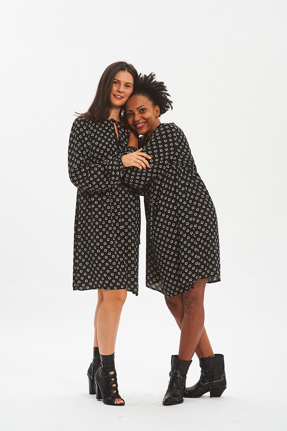 abito nero donna con pattern gattini fisto firenze