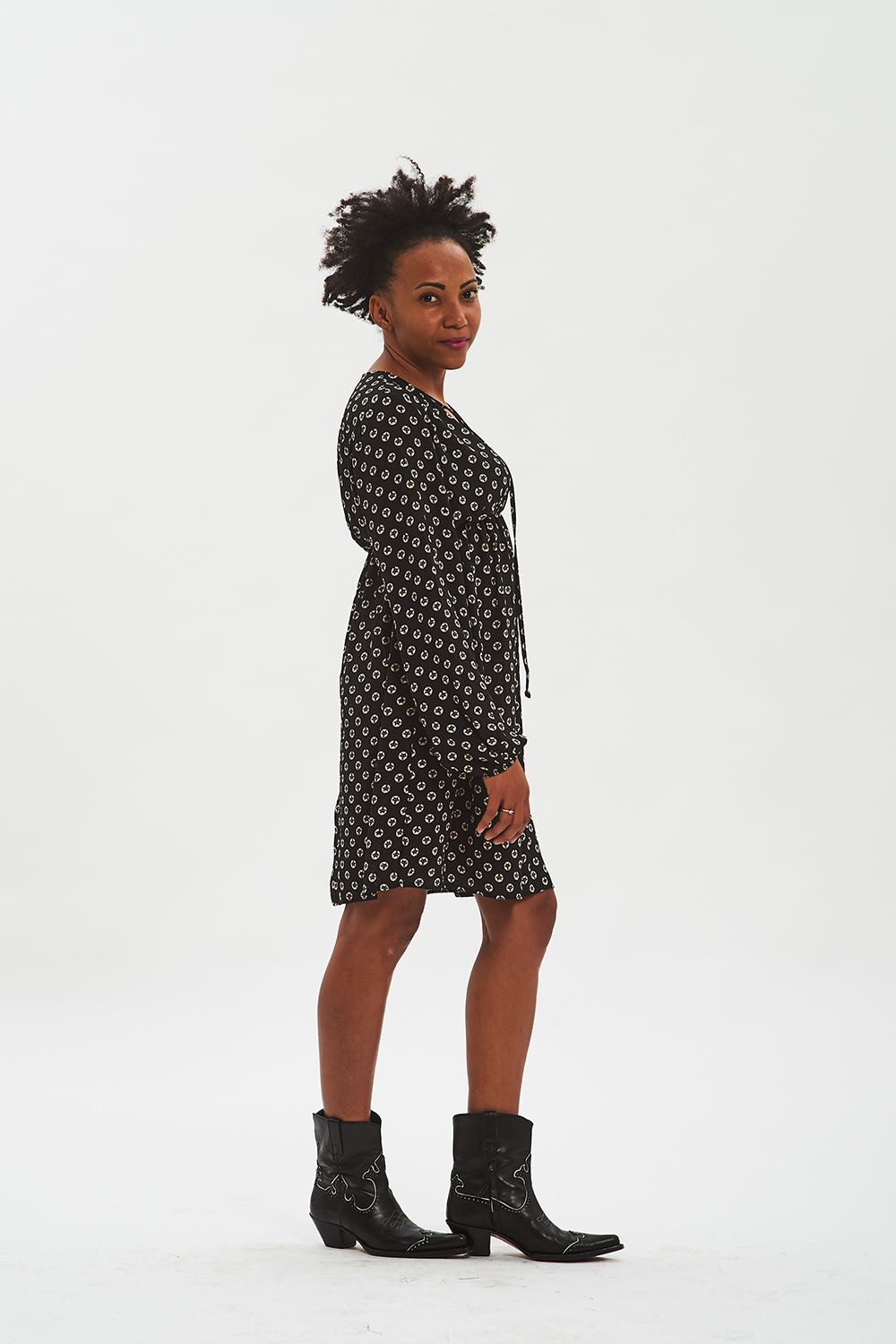 abito nero donna con pattern gattini fisto firenze